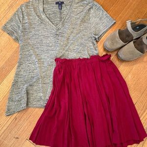 Loose fitting Gap V-Neck